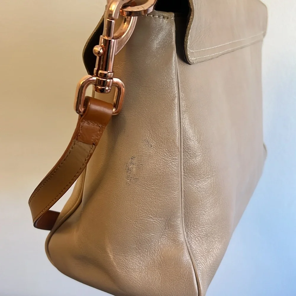 Elegant Cream Genuine Leather Handbag - Picture 4 of 11
